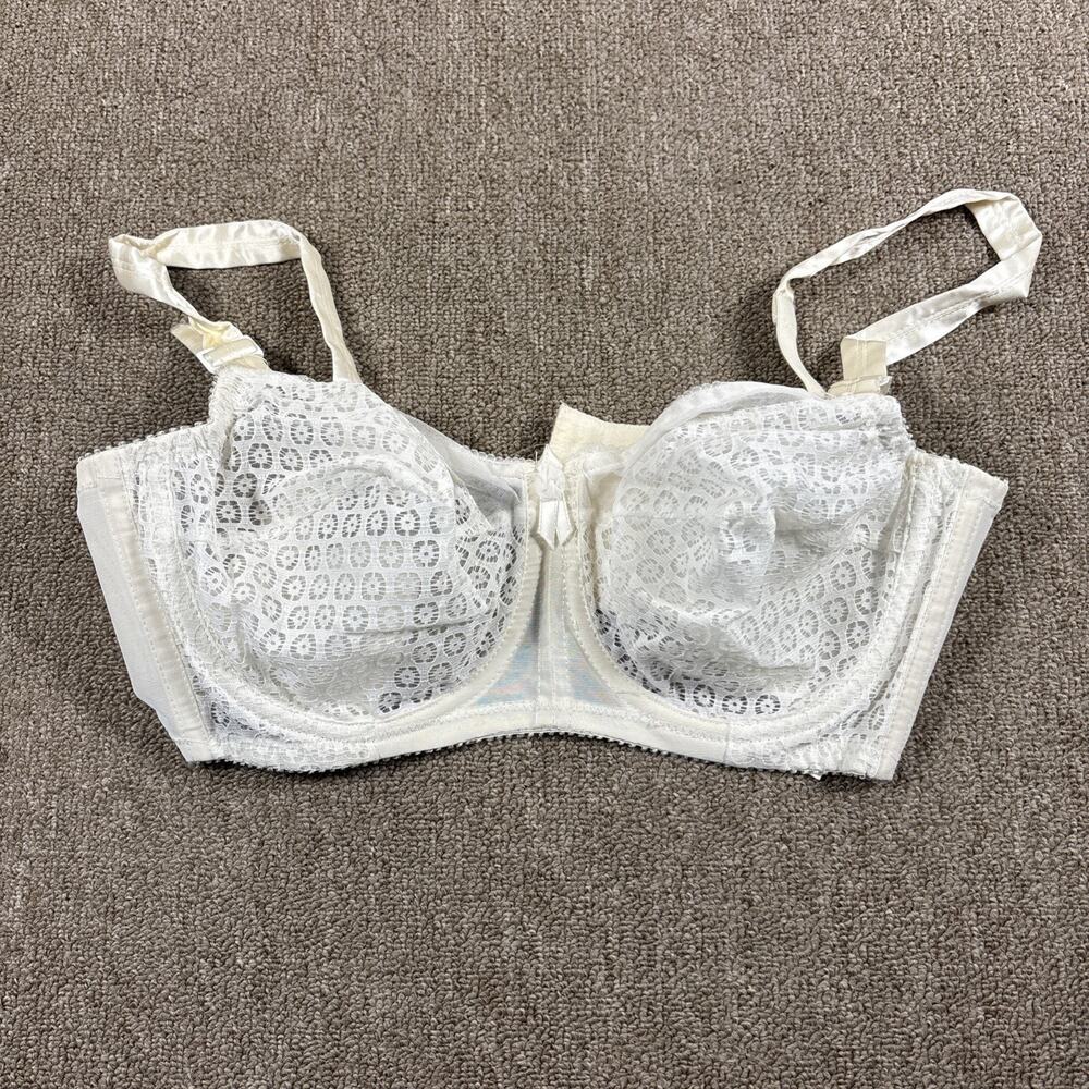 True Vintage Goddess Bra 32D Ivory Clean Retro Lace